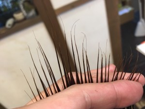 毛先が痛む原因 トリートメント 洗い流さないトリートメント 美容室