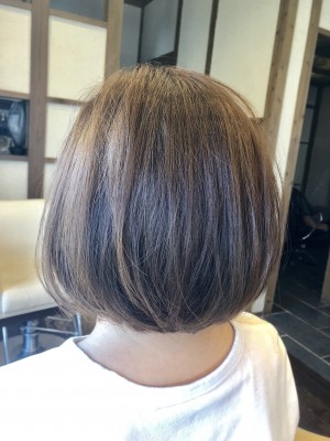 ボブ　ハイライト　グレージュ アッシュ ドライカット 土浦市 美容室  りずむヘアデザイン