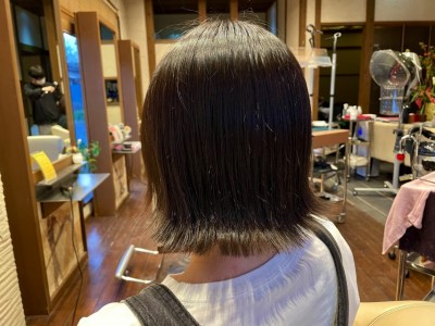 切りっぱなしボブ　外ハネ　ヘアビューロン7Dplus 美容室　土浦市　りずむヘアデザイン　